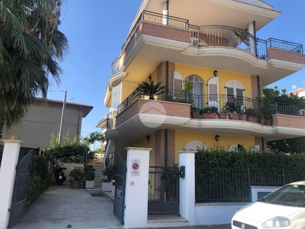 Villa a Grottammare in Via Romagna, 12 - Foto 3