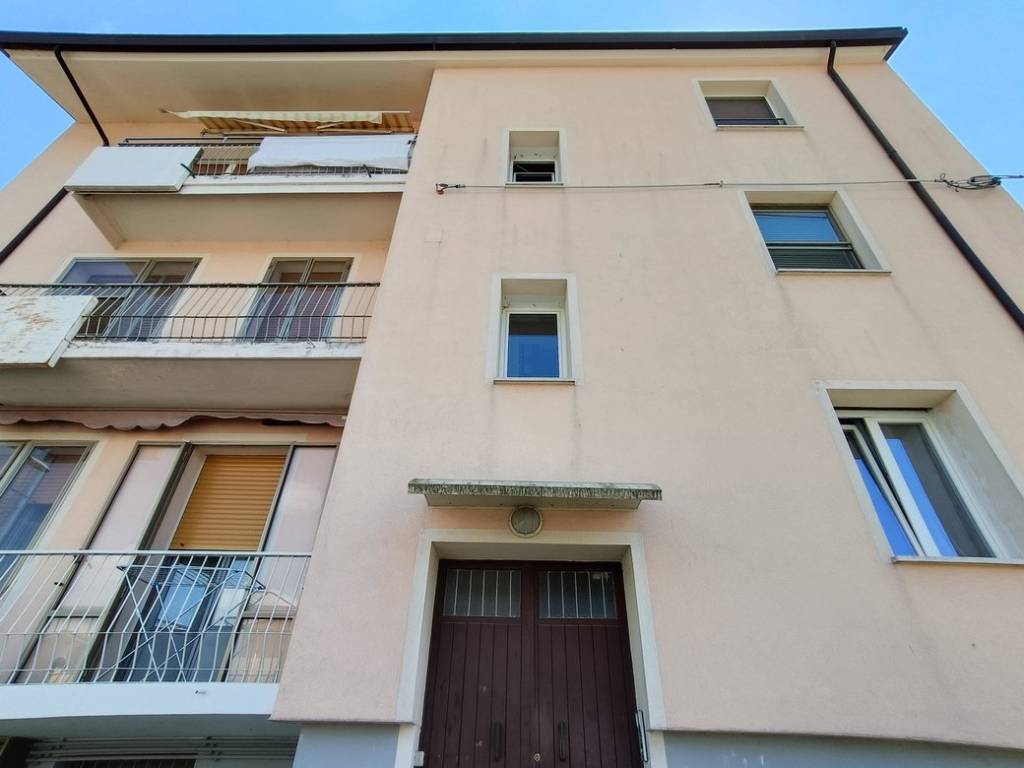 Appartamento a Lugo in Via Bizzuno, 17 - Foto 2
