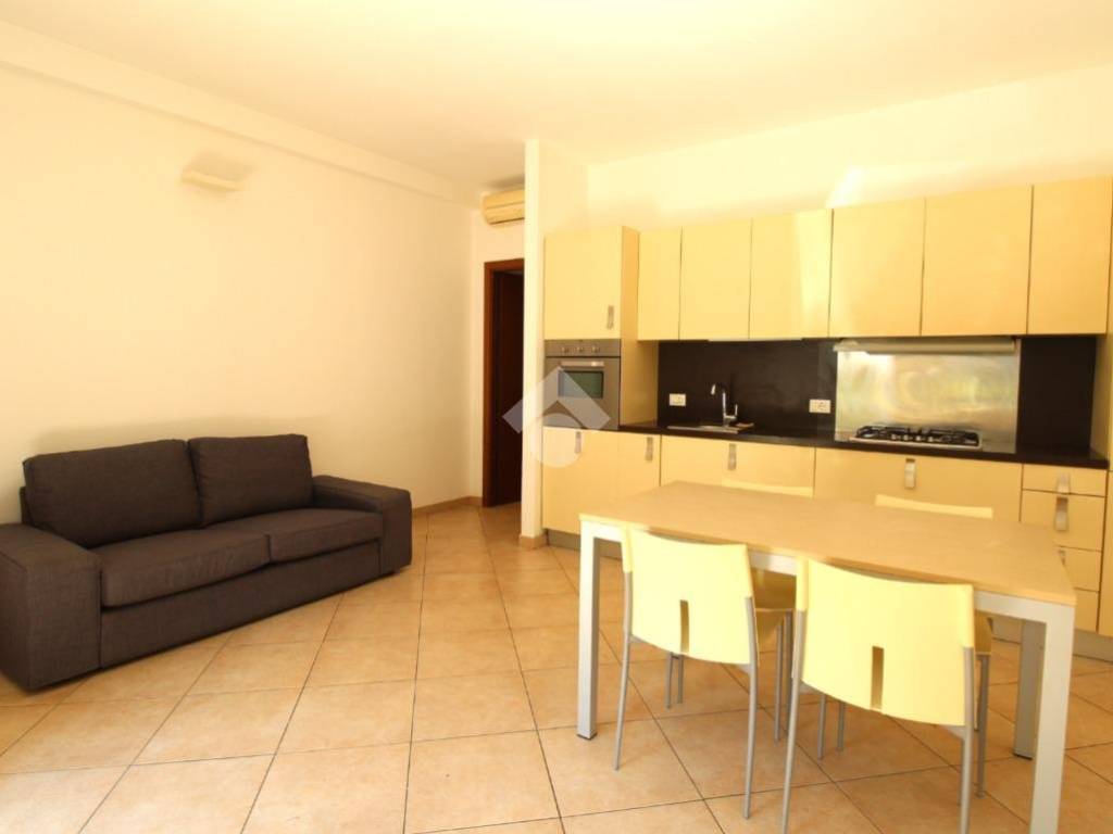 Appartamento a Merate in Via Sant'Ambrogio, 25 - Foto 2