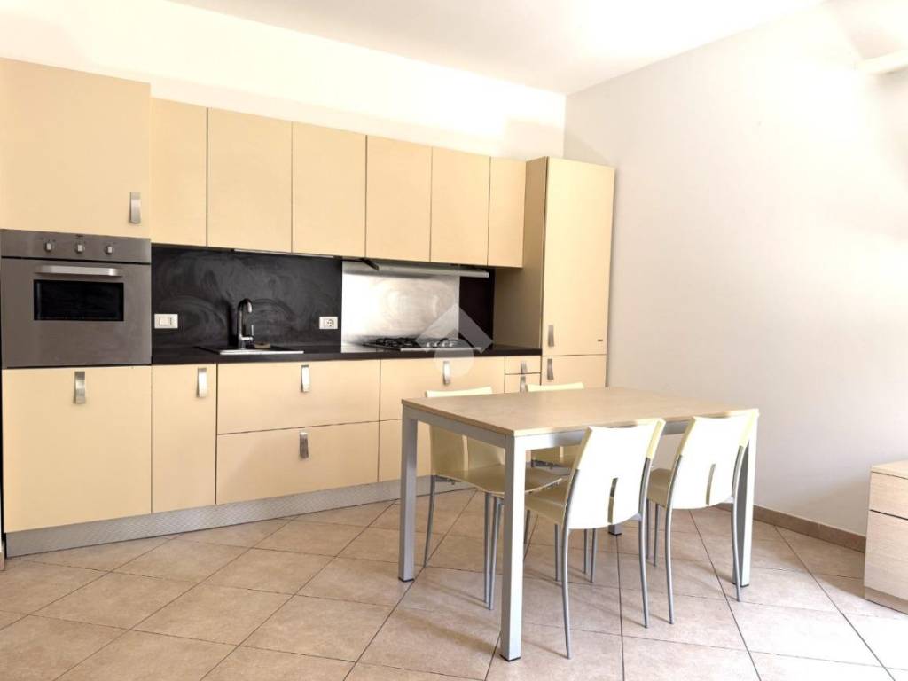 Appartamento a Merate in Via Sant'Ambrogio, 25 - Foto 4