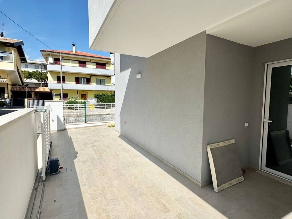 Appartamento a Alba adriatica in Via Lazio, 6 - Foto 2