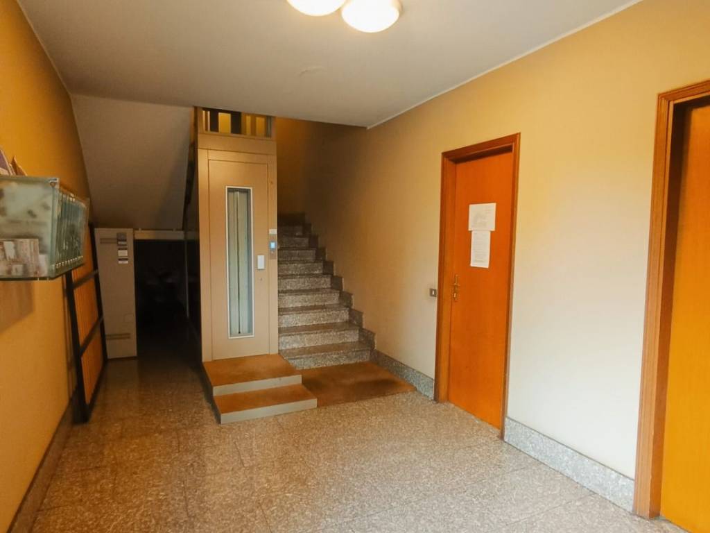 Appartamento a Como in Via Carso, 53 - Foto 4