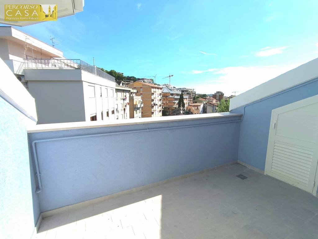 Appartamento a Teramo in Via Cona, 77 - Foto 5