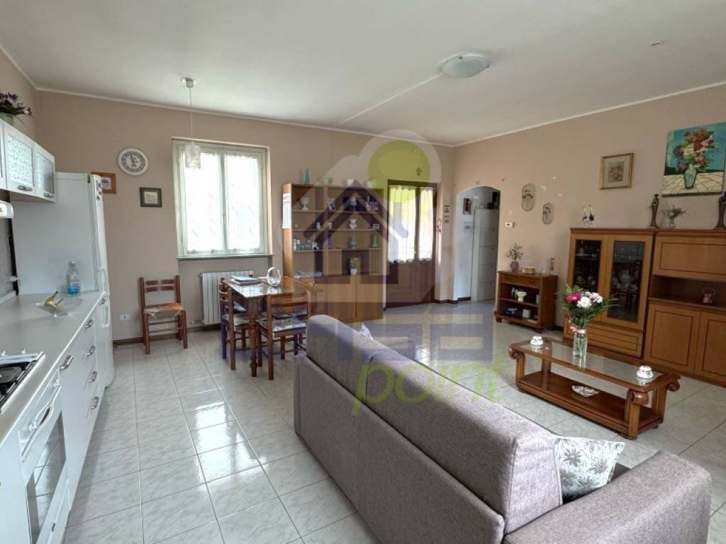 Appartamento a Castelgerundo in Via Adda - Foto 2