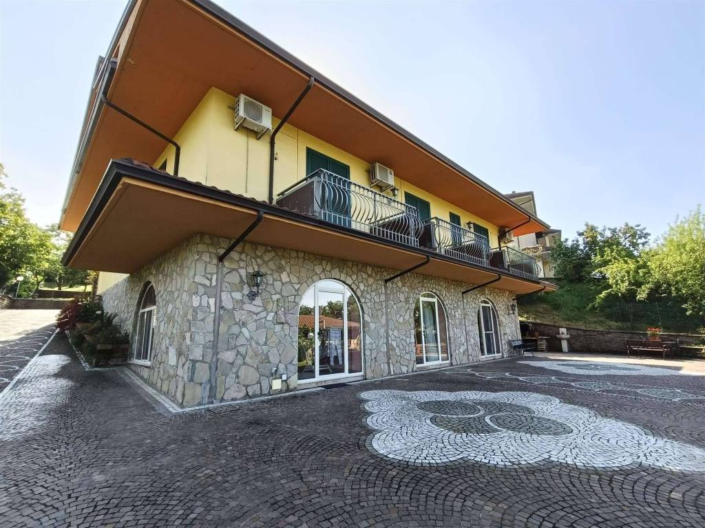 Villa a Avellino in Zona Picarelli - Foto 2