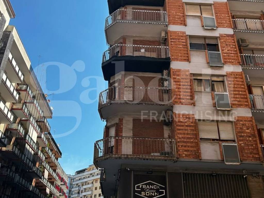 Appartamento a Taranto in Via Medaglie d'Oro, 15 - Foto 4