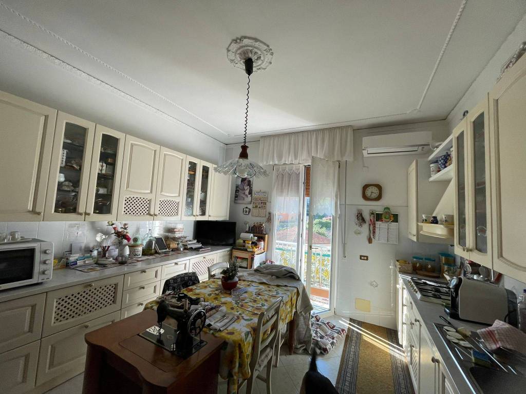 Appartamento a La spezia in Via Alessandro Volta - Foto 5