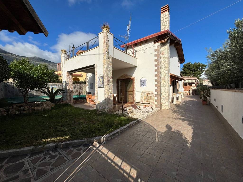 Villa a Carini in Via Verbena - Foto 2