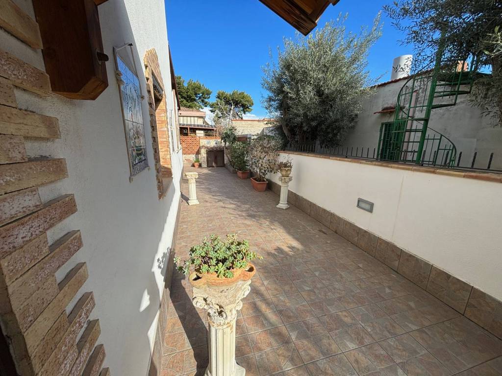 Villa a Carini in Via Verbena - Foto 4