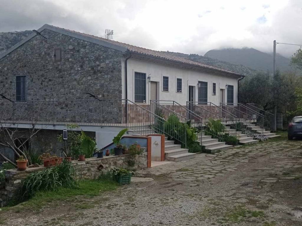 Palazzo / stabile a Giungano in Via Macchie - Foto 2