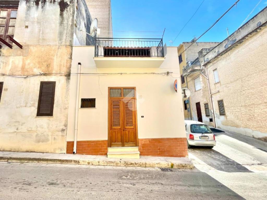 Casa indipendente a Castellammare del golfo in Via Roma, 205 - Foto 2