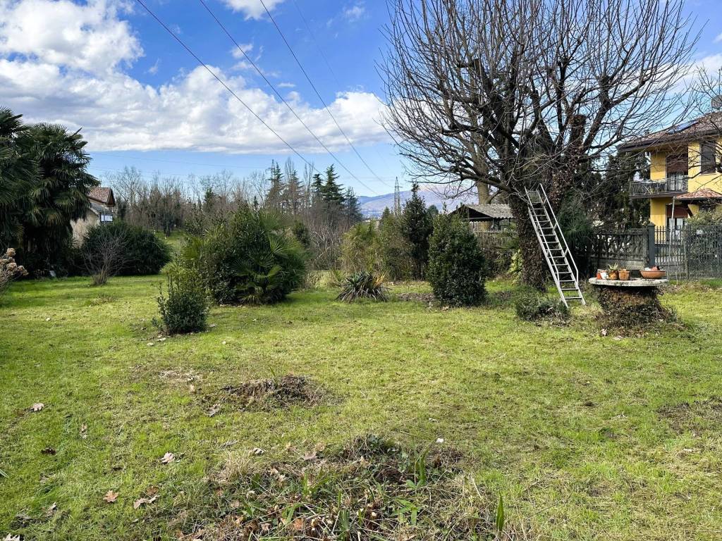 Terreno a Bulciago in Via Sant'Agostino, 52 - Foto 3