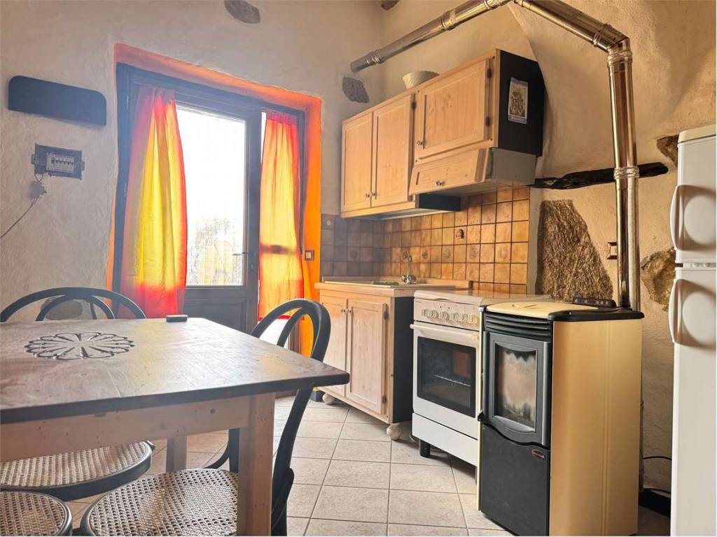 Appartamento a Chiusanico in Borgata castello - Foto 4