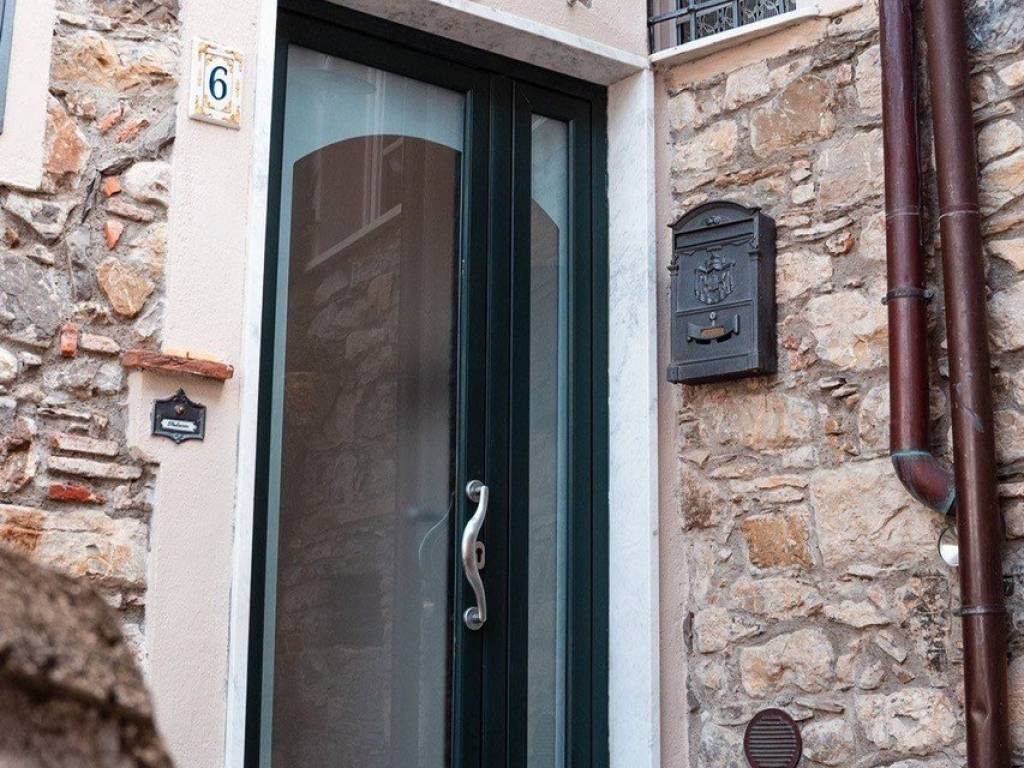 Casa indipendente a Sarzana in Via Borgo di Sotto, 229 - Foto 2