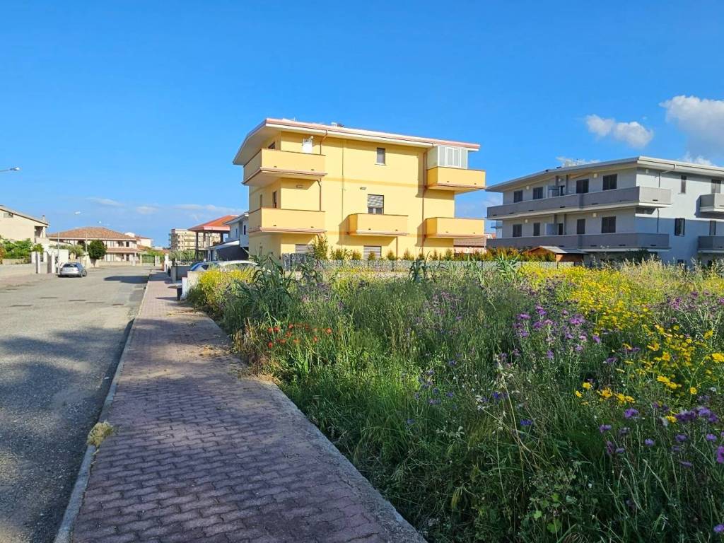 Terreno a Montepaone in Via Martiri di Gerace - Foto 2