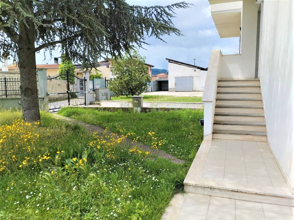 Appartamento a Avezzano in Via Don Giovanni Valente, 19 - Foto 2