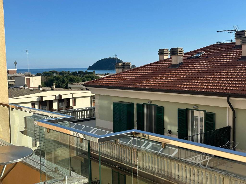 Appartamento a Albenga in Via Don Giacomo Lasagna, 35 - Foto 3
