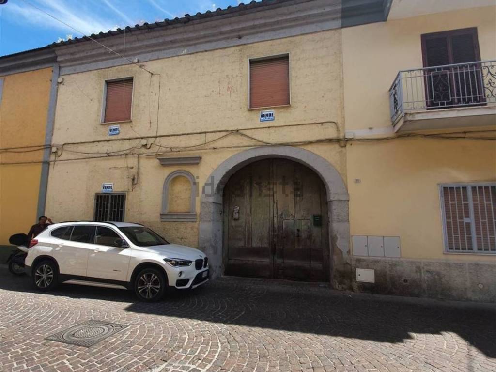 Palazzo / stabile a Curti in Via Piave S.N.C. - Foto 2