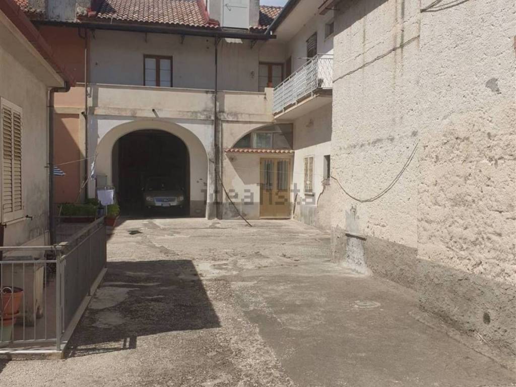 Palazzo / stabile a Curti in Via Piave S.N.C. - Foto 4