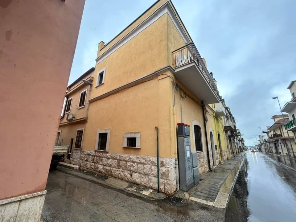 Casa indipendente a Cassano delle murge in Via Acquaviva Traversa 1 - Foto 2
