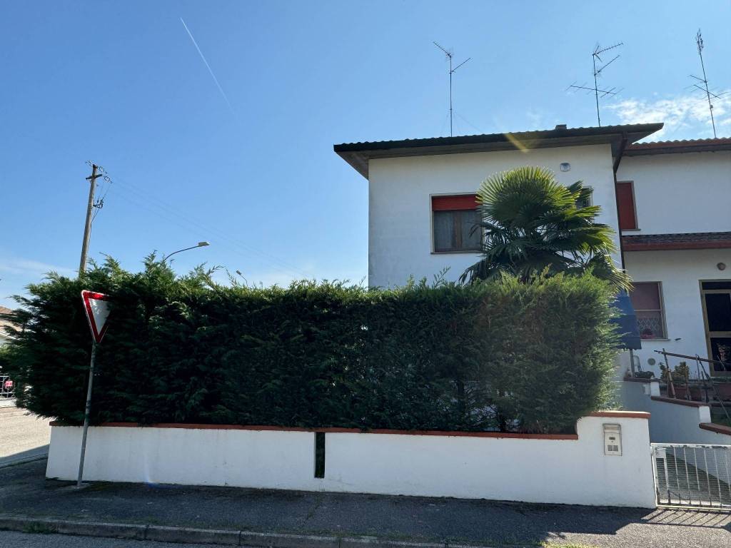 Casa indipendente a Argenta in Via Lelio Basso, 1 - Foto 2