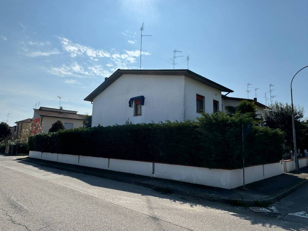 Casa indipendente a Argenta in Via Lelio Basso, 1 - Foto 3