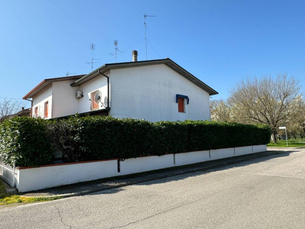 Casa indipendente a Argenta in Via Lelio Basso, 1 - Foto 5