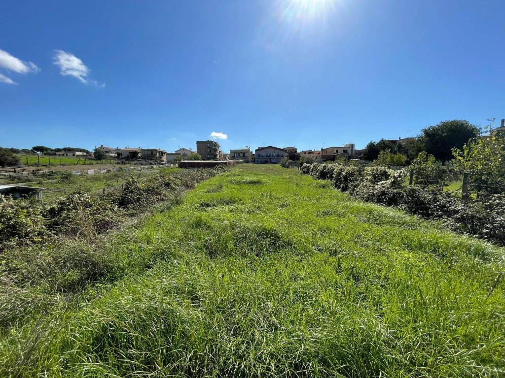 Terreno a Cerveteri in Via Sant'Angelo - Foto 1