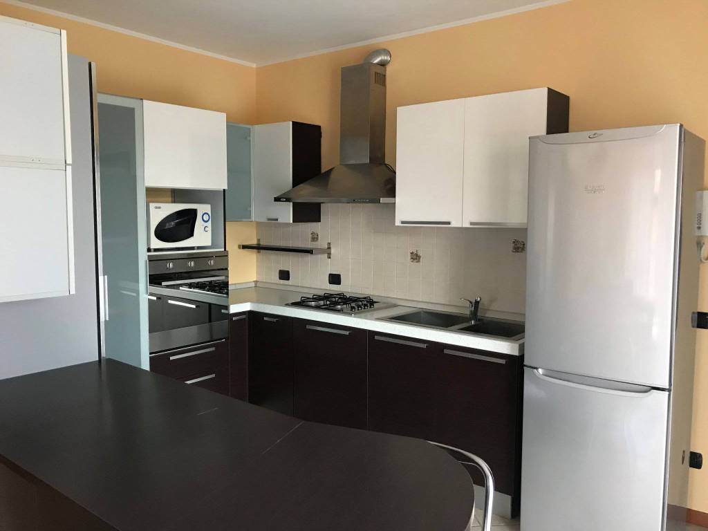 Appartamento a Castelletto sopra ticino in Via Beati, 137 - Foto 3