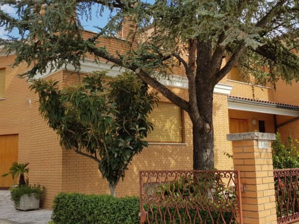 Villa a Treia in Via Nicolò V - Foto 2