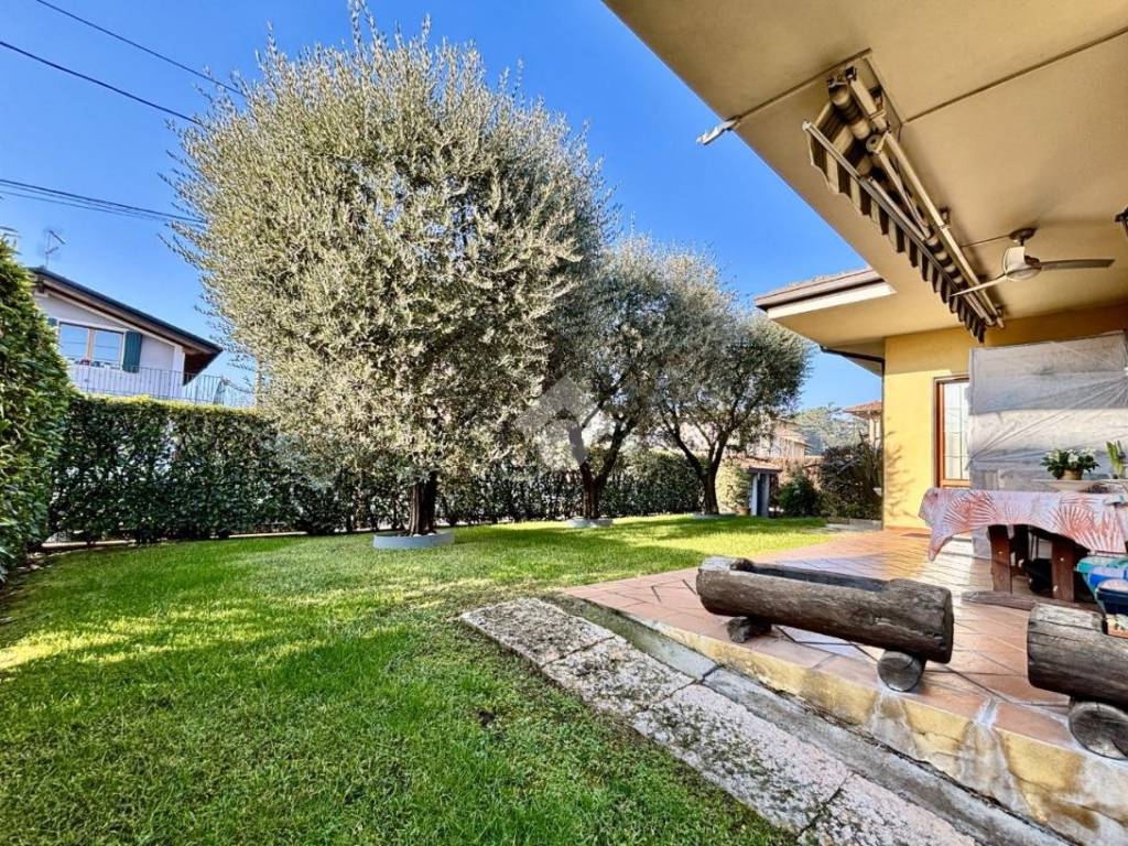 Villa a Castegnato in Via 2 Giugno, 41 - Foto 3