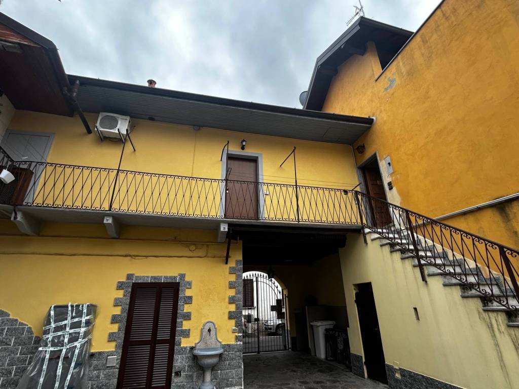 Appartamento a Brugherio in Via Monte Grappa, 11 - Foto 2