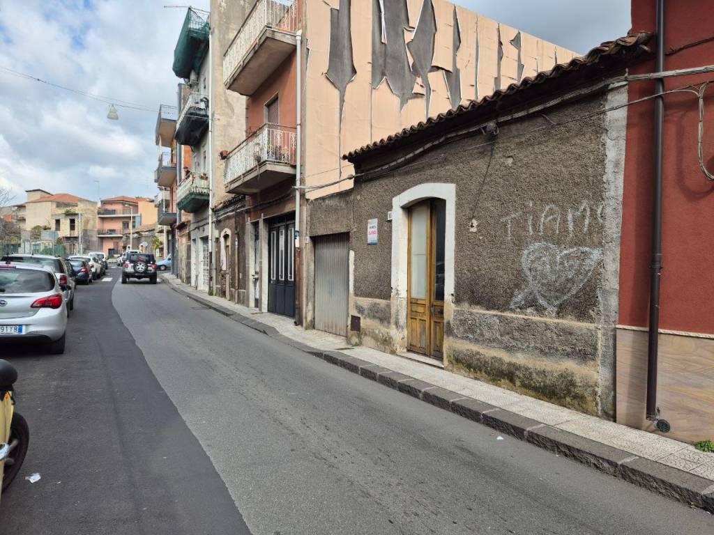 Terreno a Misterbianco in Via Giuseppe Garibaldi, 90 - Foto 2