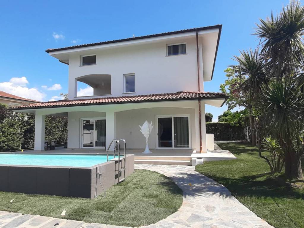 Villa a Forte dei marmi in Via Lorenzo Quartieri, 24 - Foto 3