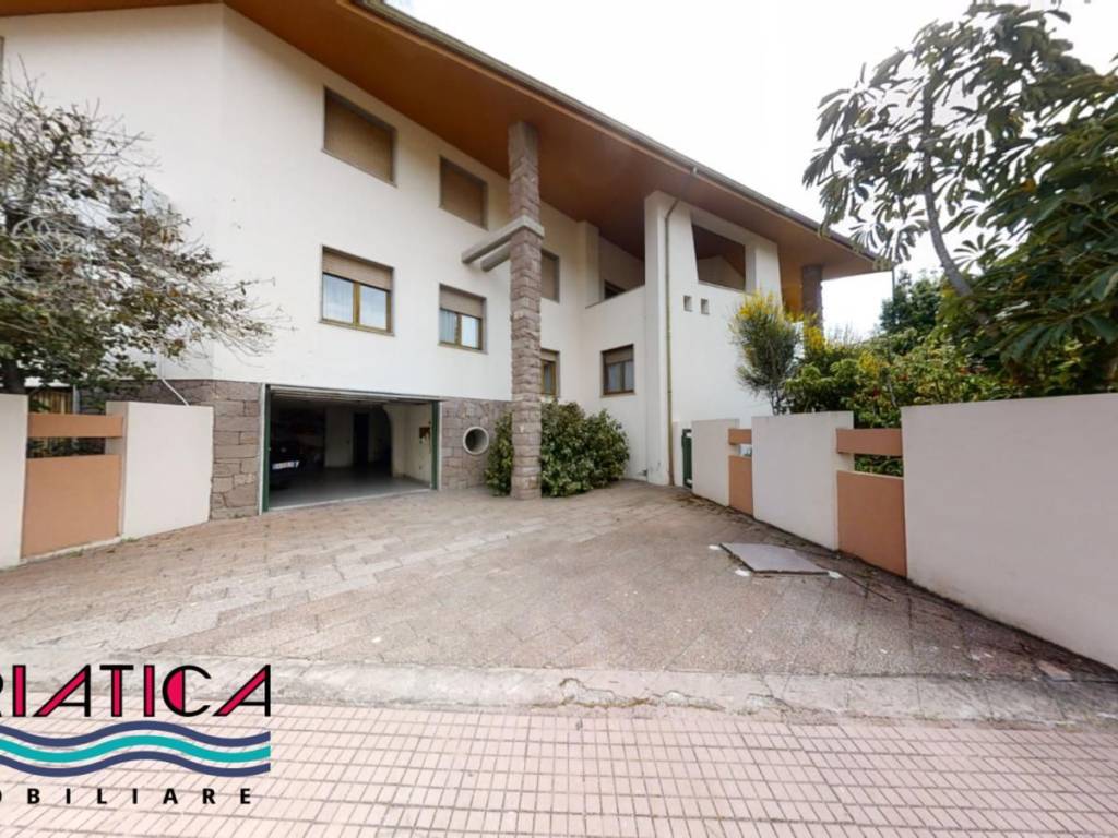 Villa a Bosa in Via Grazia Deledda, 5 - Foto 2