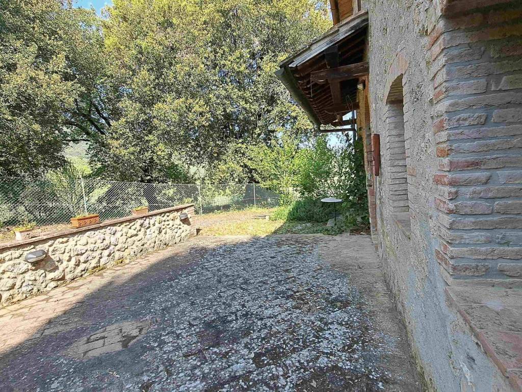 Appartamento a San gimignano in Strada Provinciale di San Gimignano - Foto 4