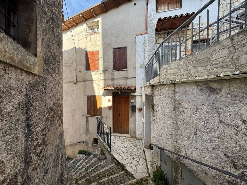 Casa indipendente a Pereto in Via Colle Fiorito 1 - Foto 3
