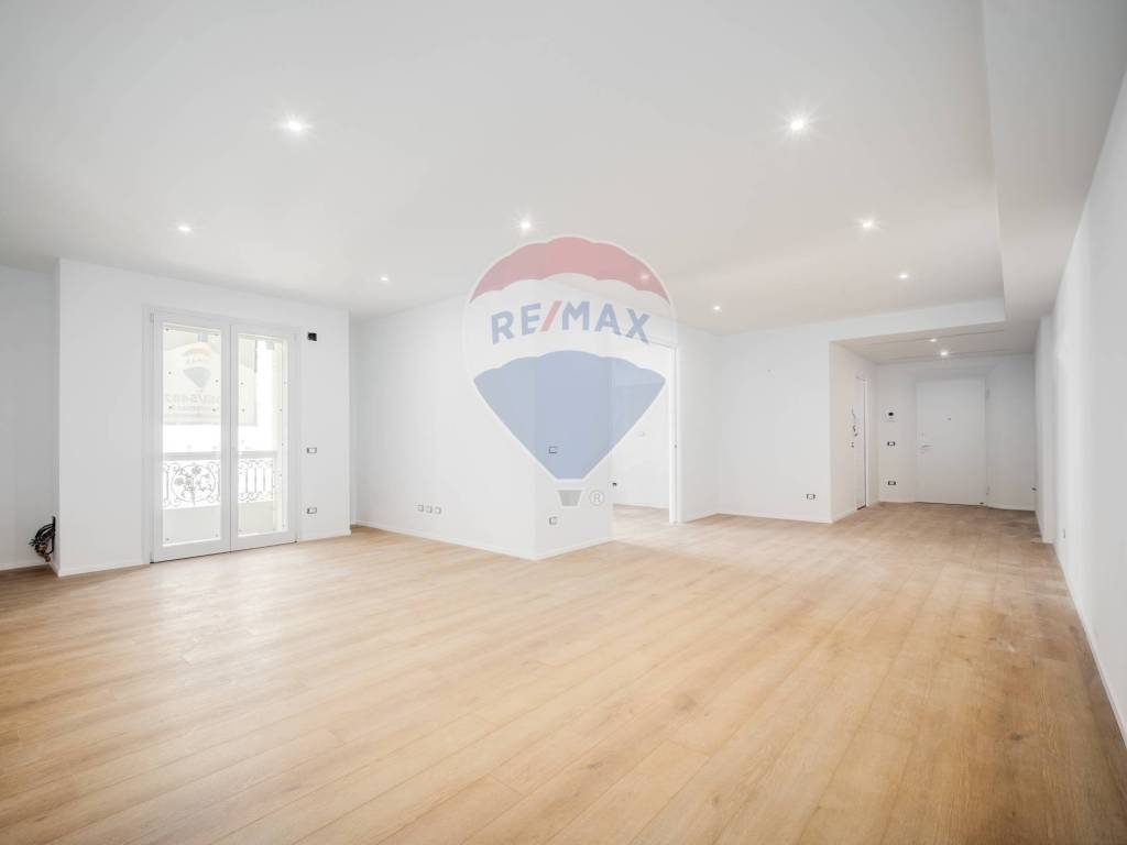 Appartamento a Reggio emilia in via Don Andreoli, 3 - Foto 2