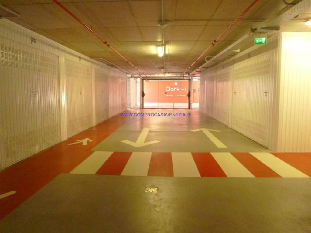 Box / garage a Venezia in VIA DANTE ALIGHIERI - Foto 3