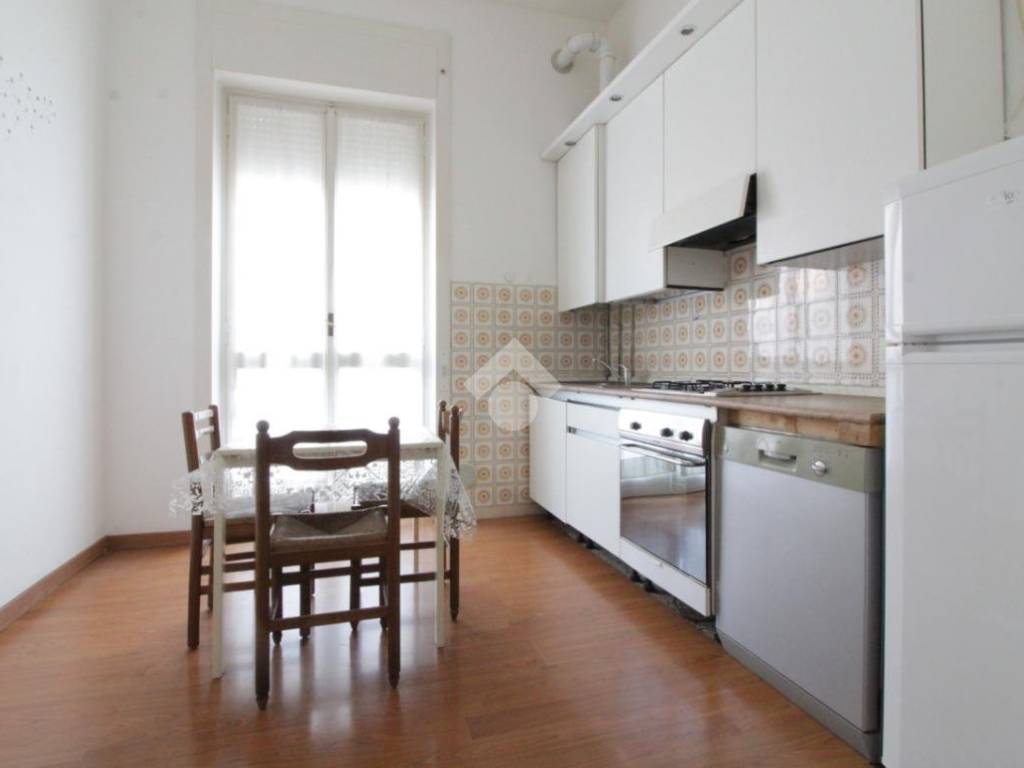Appartamento a Lodi in Viale IV Novembre, 21 - Foto 2
