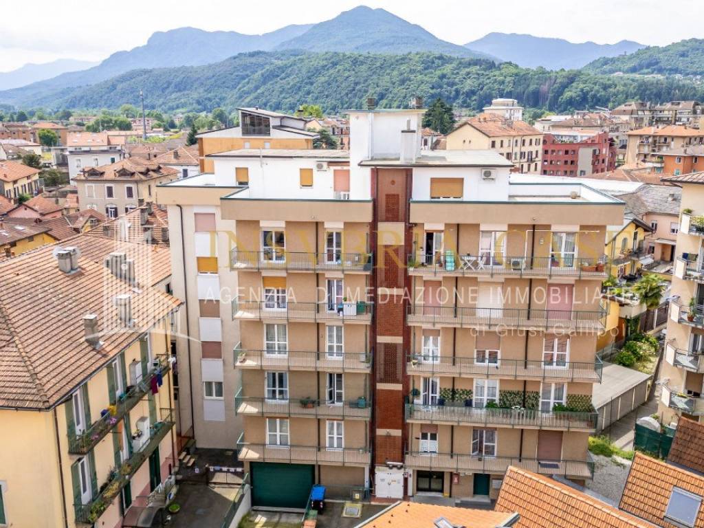 Appartamento a Luino in Via Vittorio Veneto, 30 - Foto 3