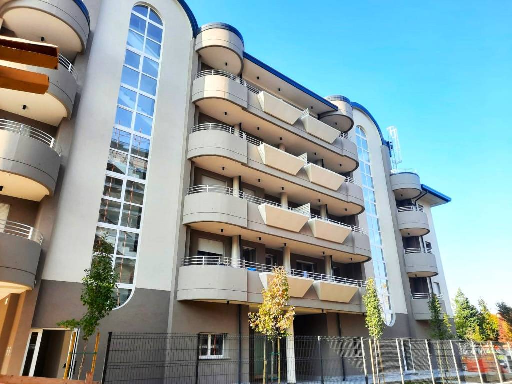 Appartamento a Gorla minore in Via Giordano Giacchetti - Foto 2