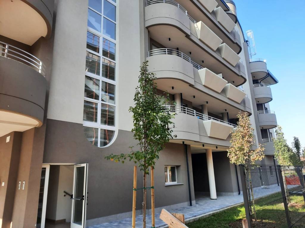 Appartamento a Gorla minore in Via Giordano Giacchetti - Foto 3