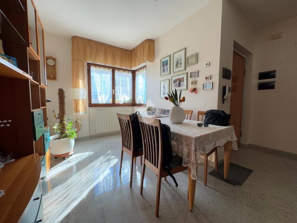 Casa indipendente a Matera in PIAZZA SINISGALLI, 1 - Foto 3