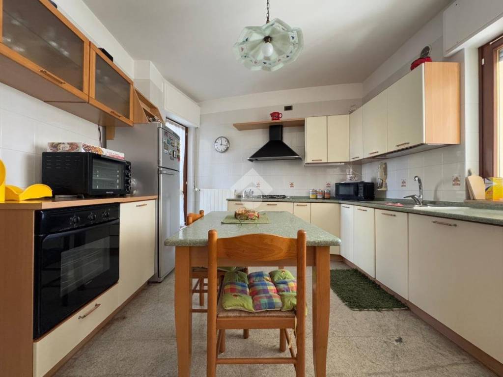 Casa indipendente a Matera in PIAZZA SINISGALLI, 1 - Foto 5