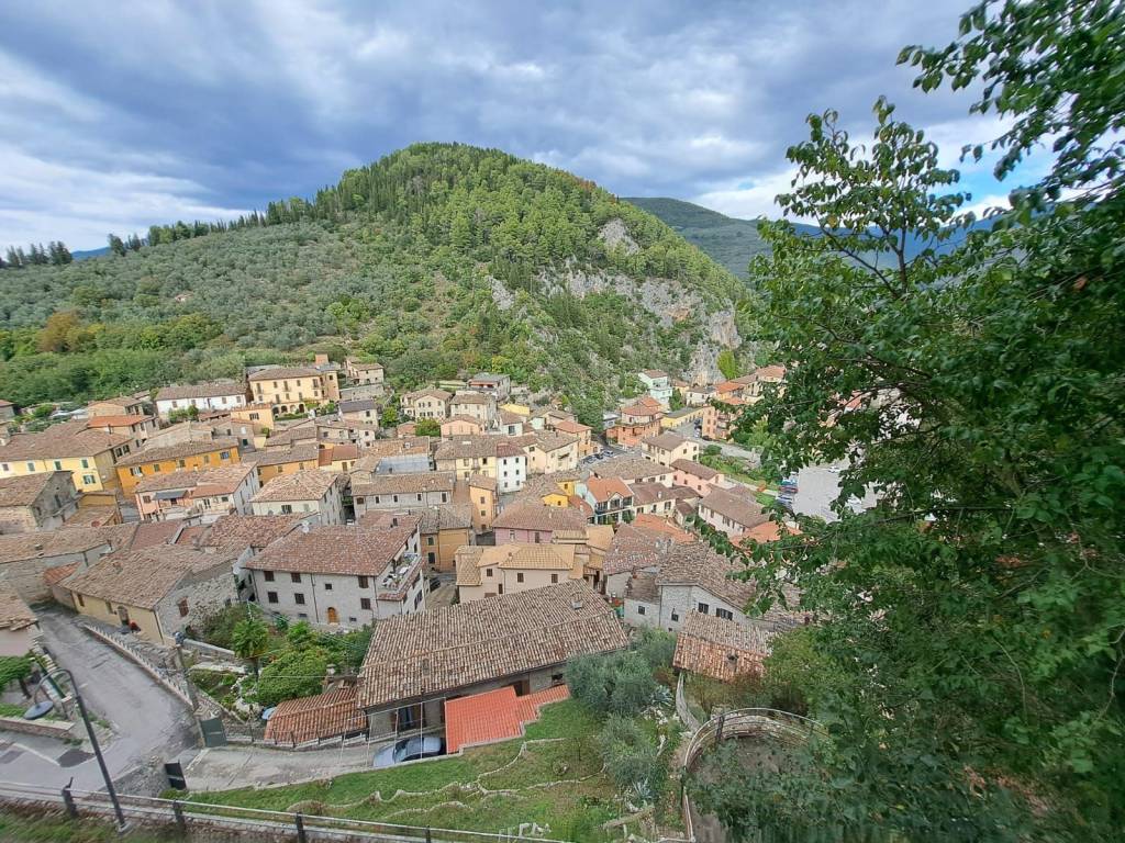 Appartamento a Arrone in Via della Torre - Foto 4