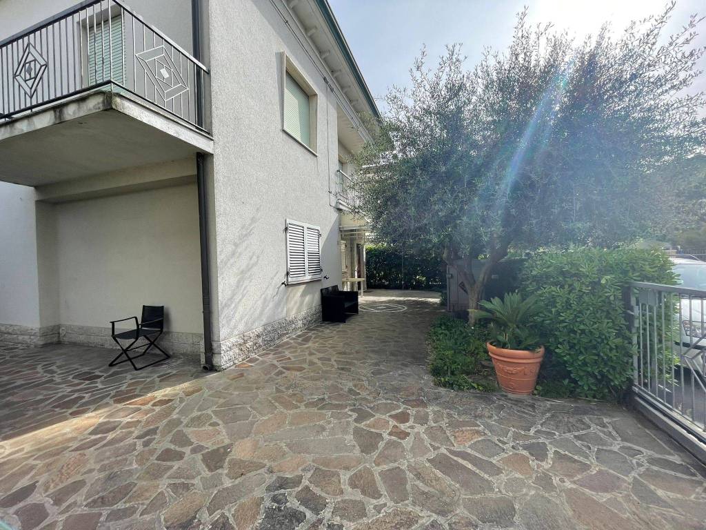 Villa a Riccione in Viale Finale Ligure, 47 - Foto 3
