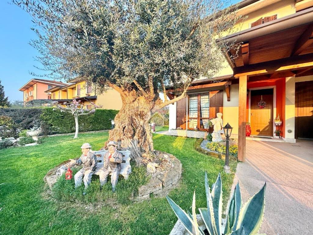 Villa a Nogarole rocca in Via Don Giovanni Calabria, 20 - Foto 2