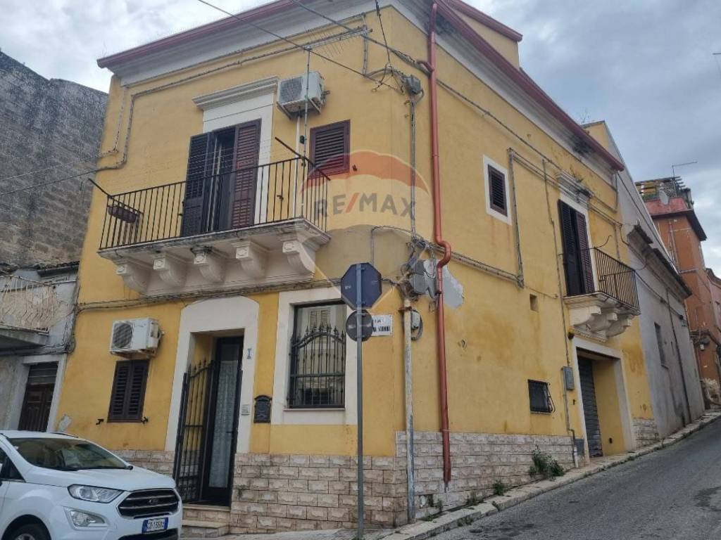 Casa indipendente a Ragusa in via M.Schininà, 1 - Foto 3