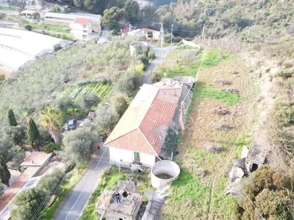 Casa indipendente a Ventimiglia - Foto 2